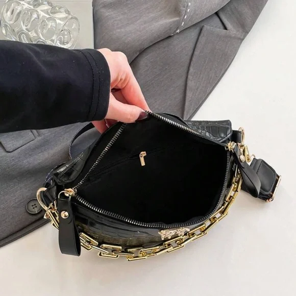 Black Crocodile Pattern Fashion Crossbody Bag with Gold Chain - Picture 5 of 5